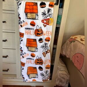 Peanuts Halloween Blanket